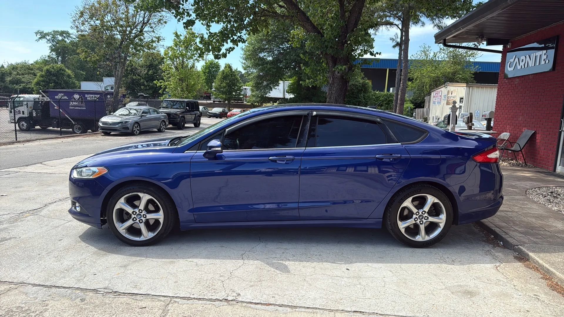 Used 2013 Ford Fusion SE FWD image 2
