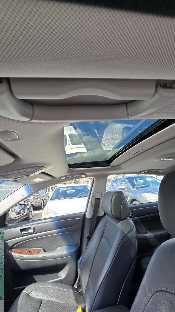 Used 2009 Hyundai Genesis 3.8 w/ Technology Pkg 4 RWD image 8