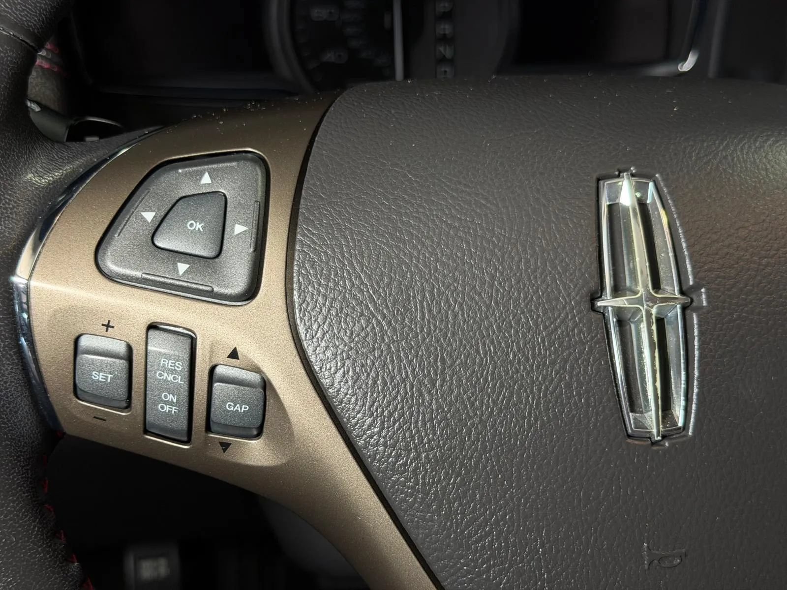 Used 2014 Lincoln MKX FWD w/ Equipment Group 101A image 34