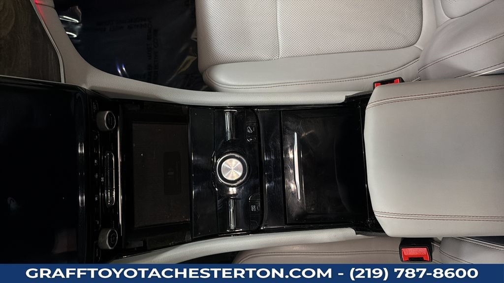 Used 2021 Jeep Grand Cherokee L Overland w/ Luxury Tech Group IV AWD/4WD image 19