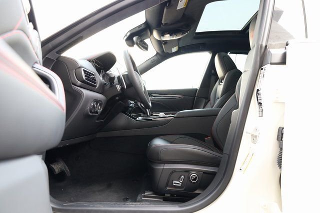 New 2024 Maserati Levante GT Ultima image 12