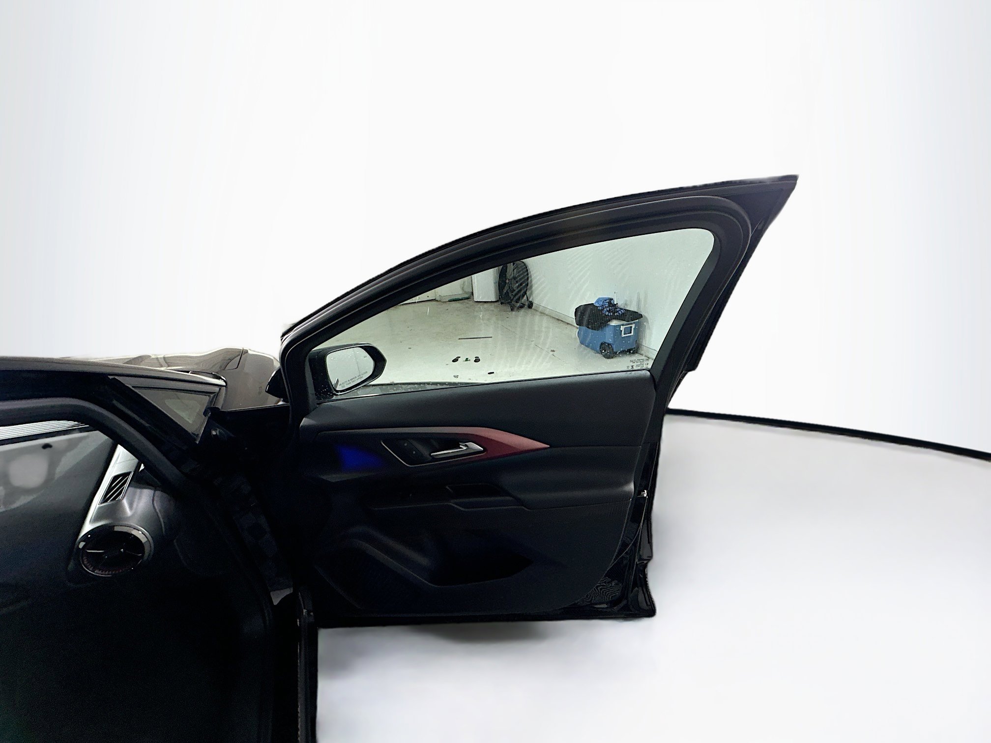 Used 2024 Chevrolet Equinox EV RS image 32