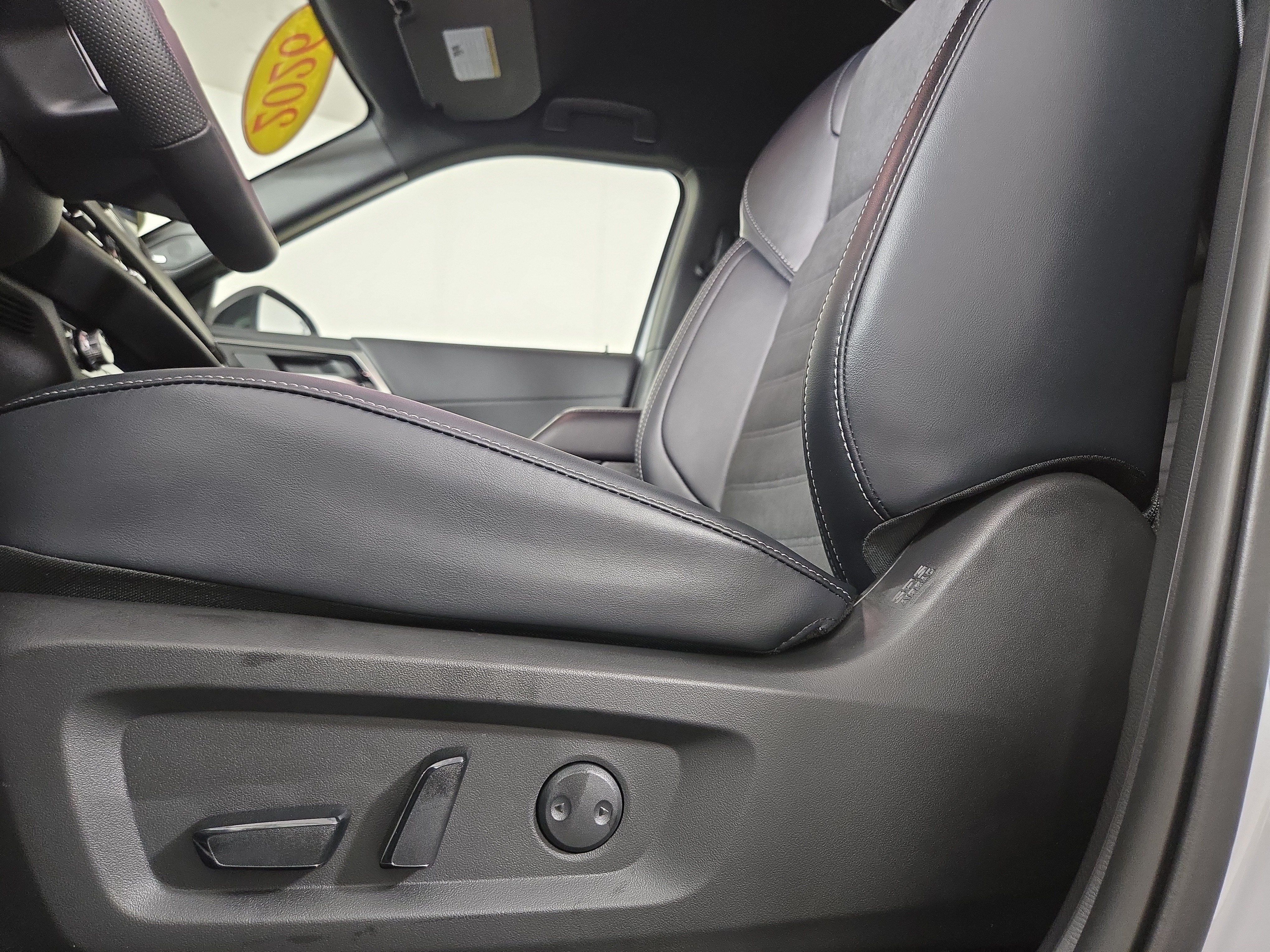 New 2026 Mitsubishi Outlander LE FWD image 31