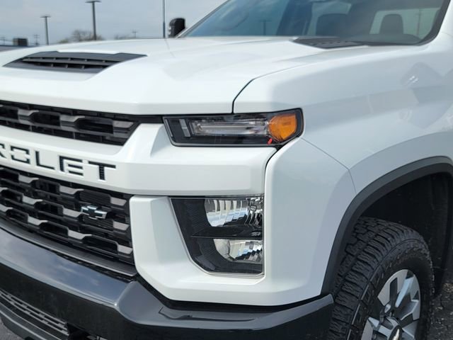 Used 2022 Chevrolet Silverado 2500 Custom w/ Custom Value Package image 10