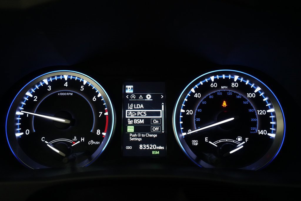 Used 2019 Toyota Highlander XLE image 2