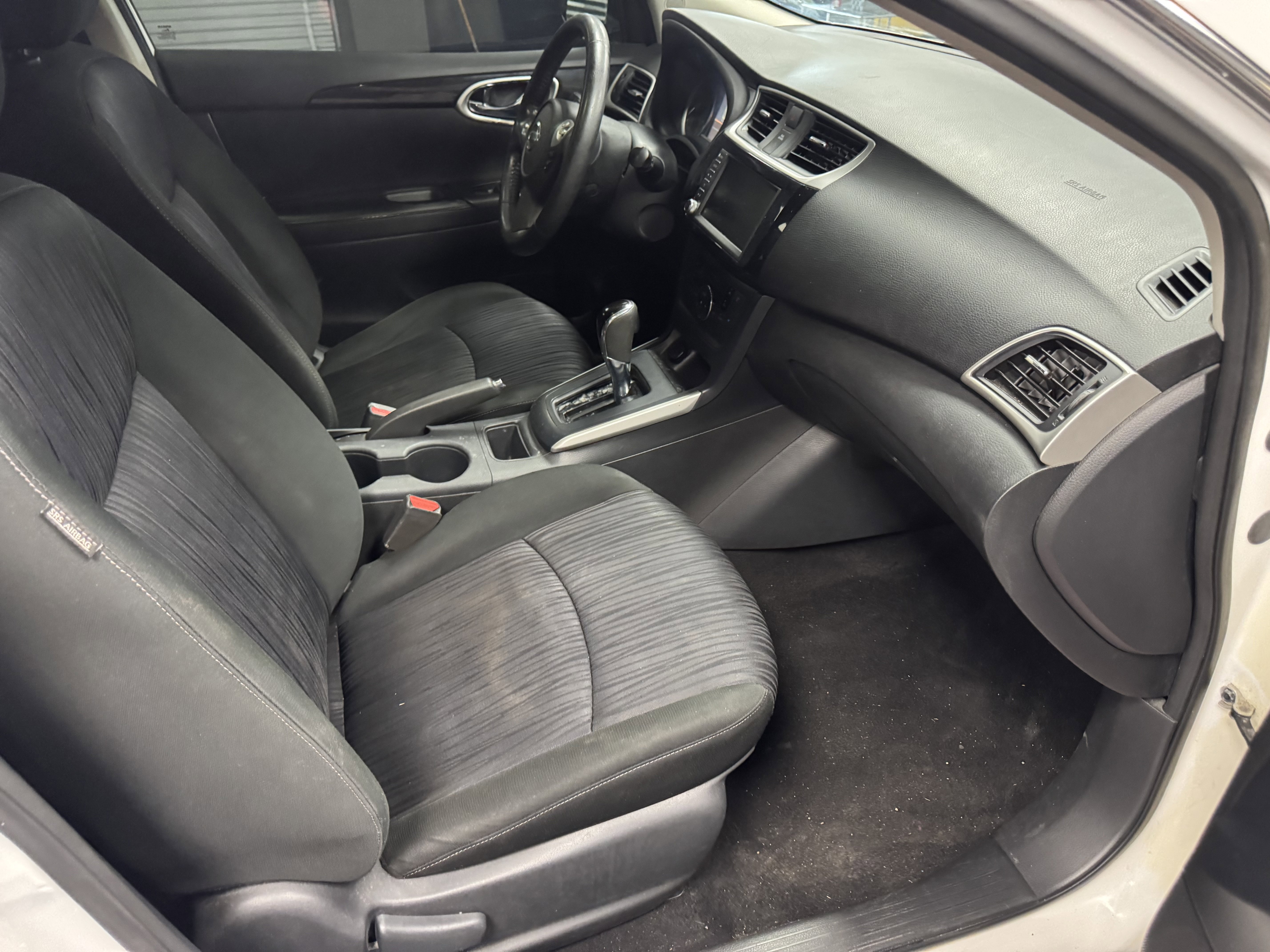 Used 2019 Nissan Sentra SV FWD image 12