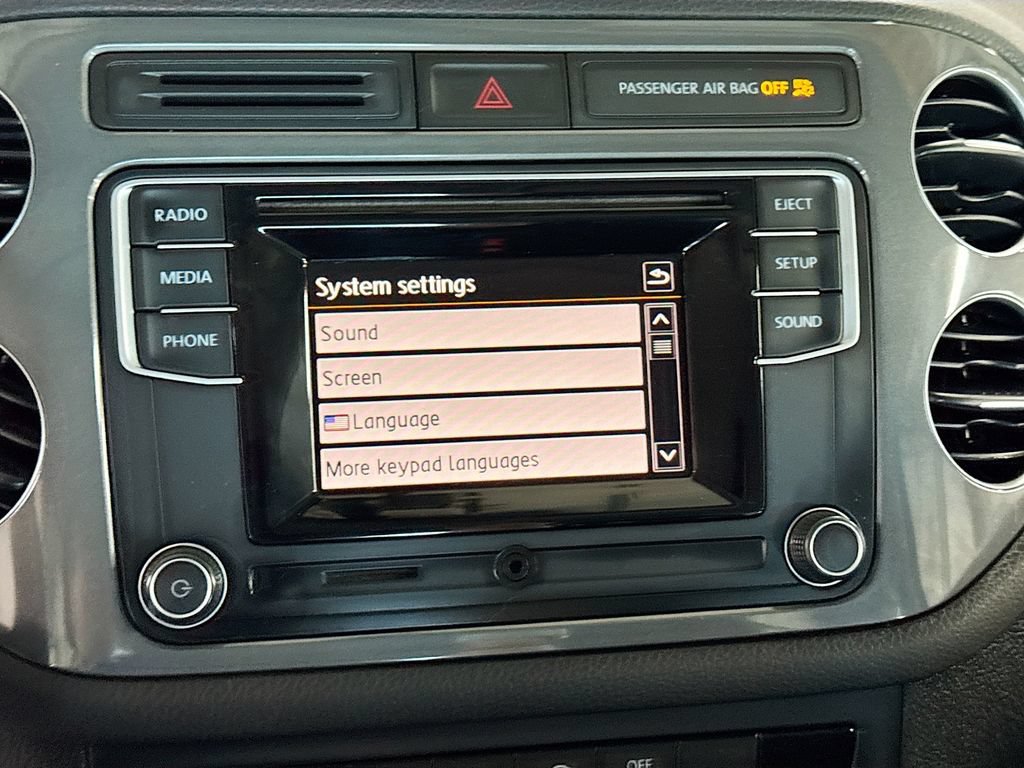 Used 2018 Volkswagen Tiguan Limited AWD/4WD image 11