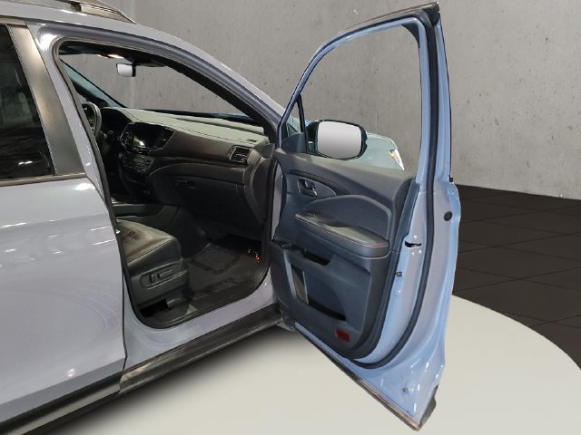Used 2025 Honda Passport TrailSport image 37