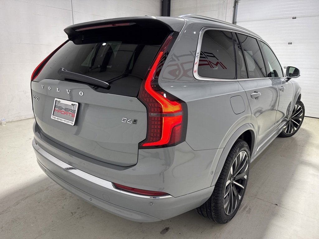 Used 2025 Volvo XC90 B6 Plus image 4
