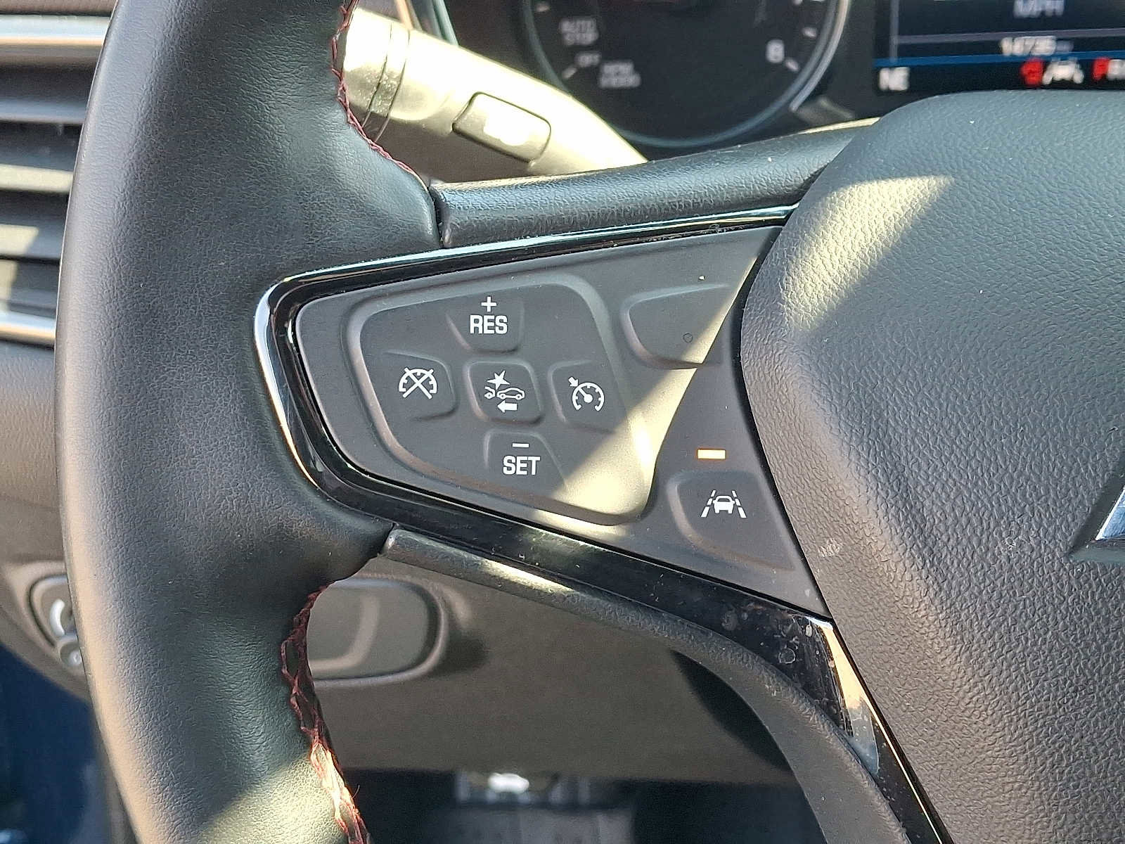 Certified 2023 Chevrolet Equinox RS w/ LPO, Floor Liner Package image 21