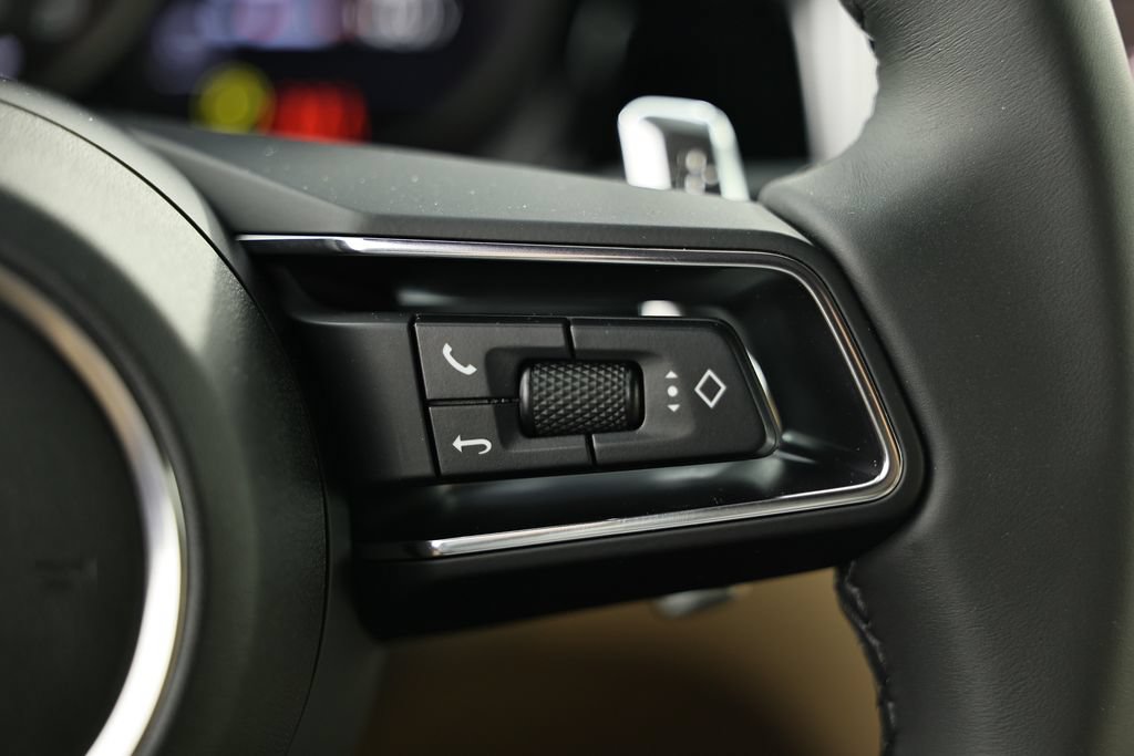 New 2026 Porsche Macan AWD/4WD image 37
