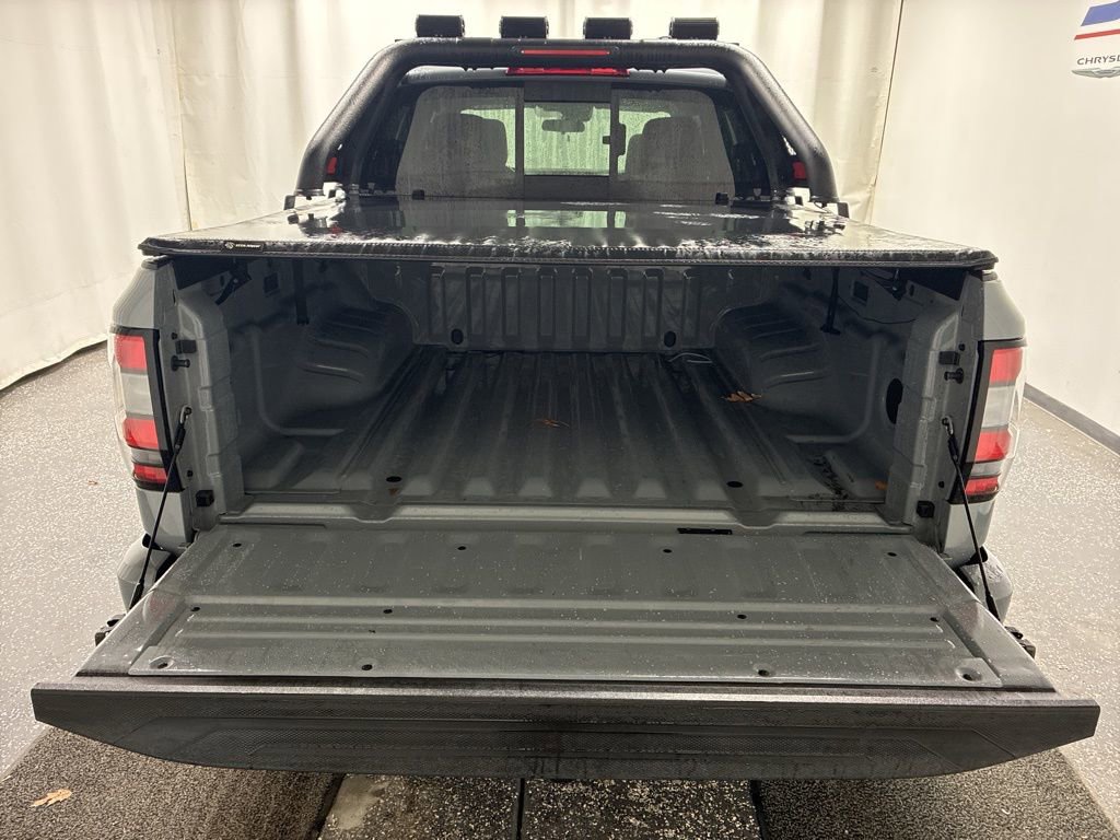 Used 2024 Nissan Frontier PRO-4X w/ Technology Package image 6