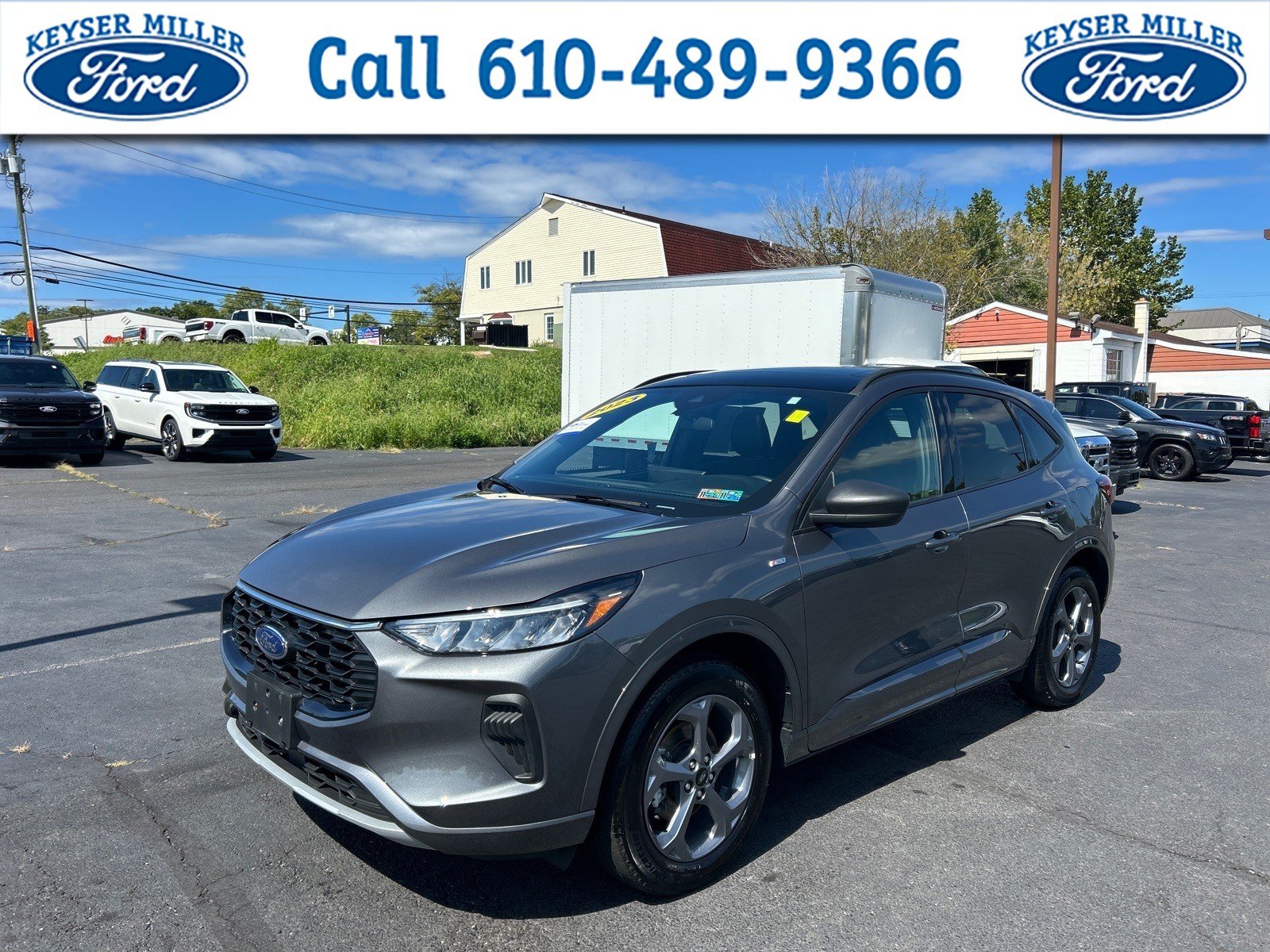 Certified 2023 Ford Escape ST-Line AWD/4WD image 1