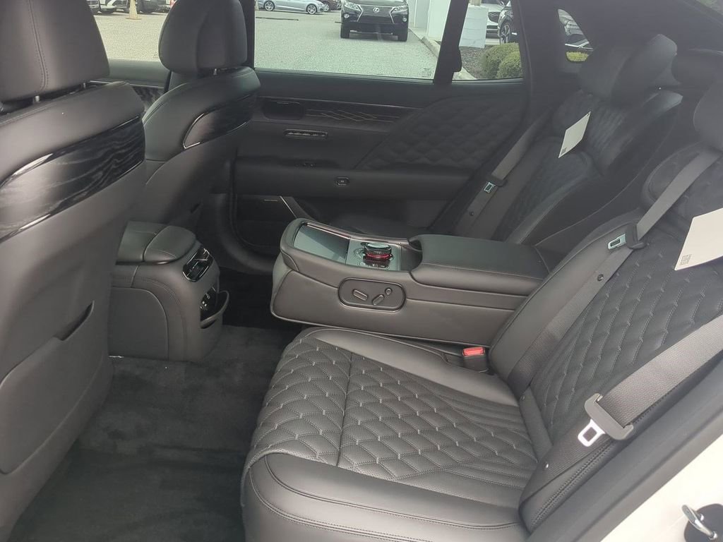 New 2026 Genesis G90 3.5T Prestige image 13