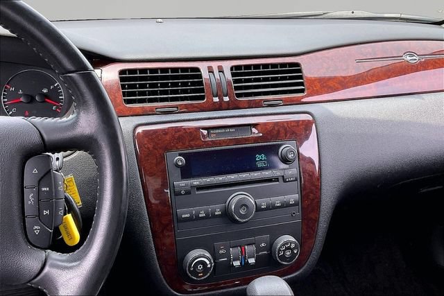 Used 2011 Chevrolet Impala LT FWD image 9