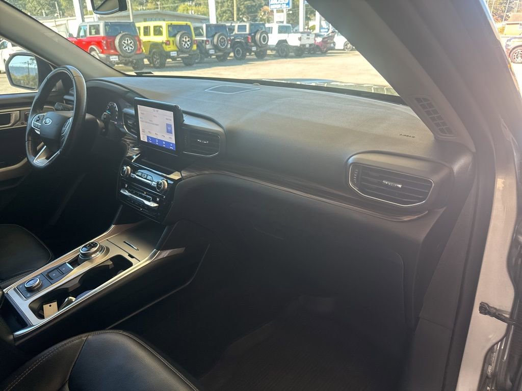 Used 2021 Ford Explorer Limited w/ Equipment Group 301A image 21