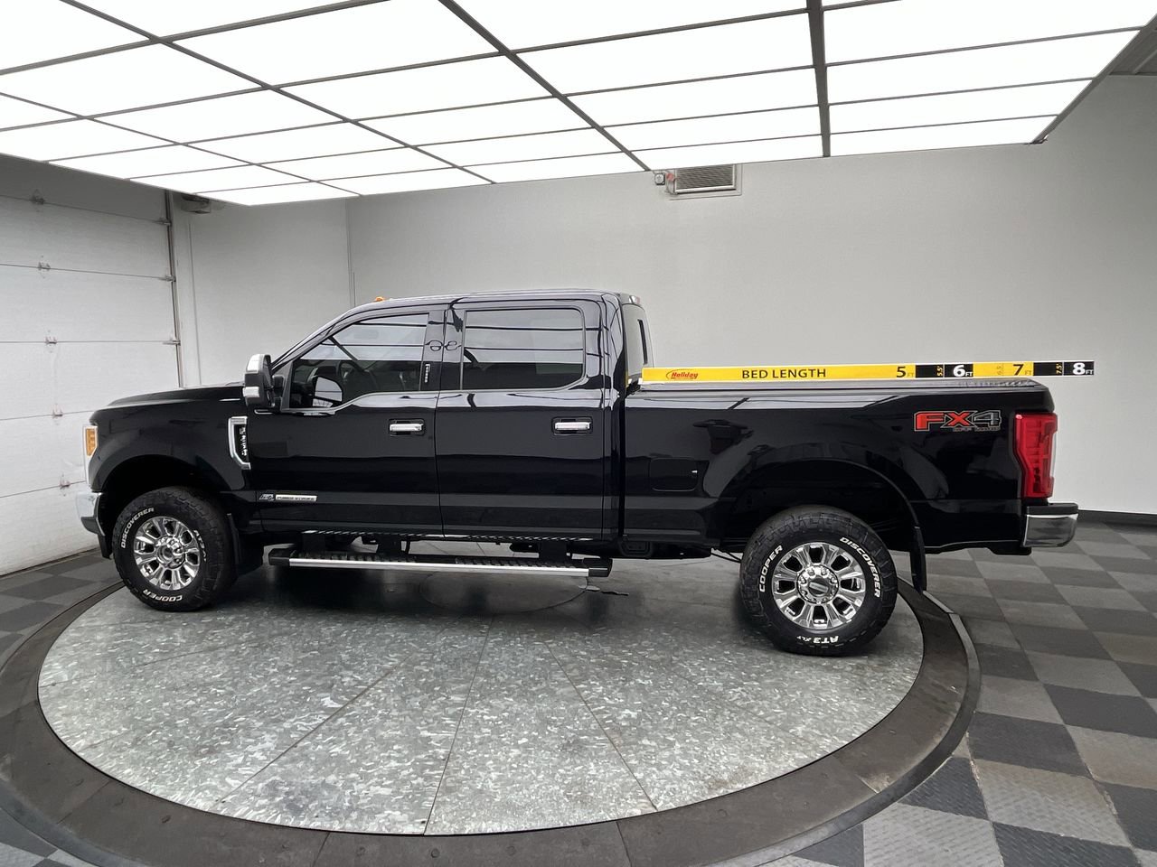 Used 2017 Ford F250 Lariat w/ Chrome Package image 7