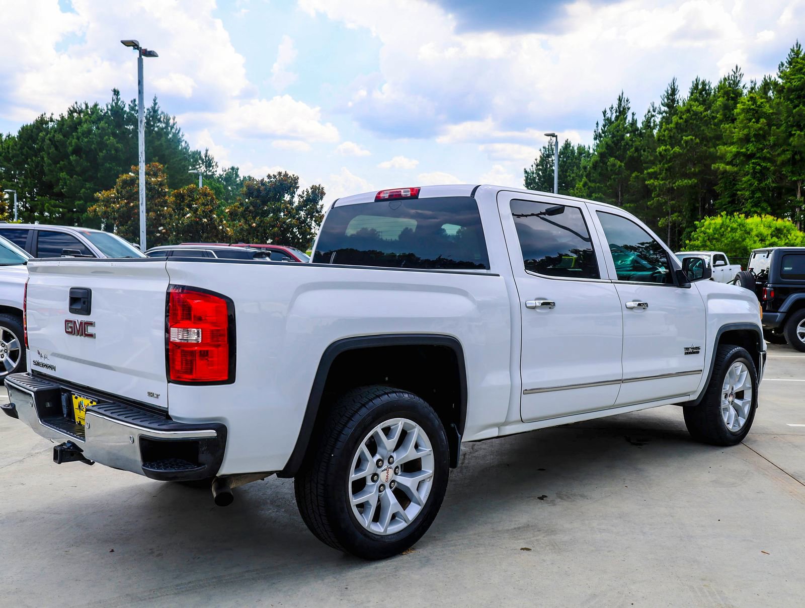 Used 2015 GMC Sierra 1500 SLT RWD image 10