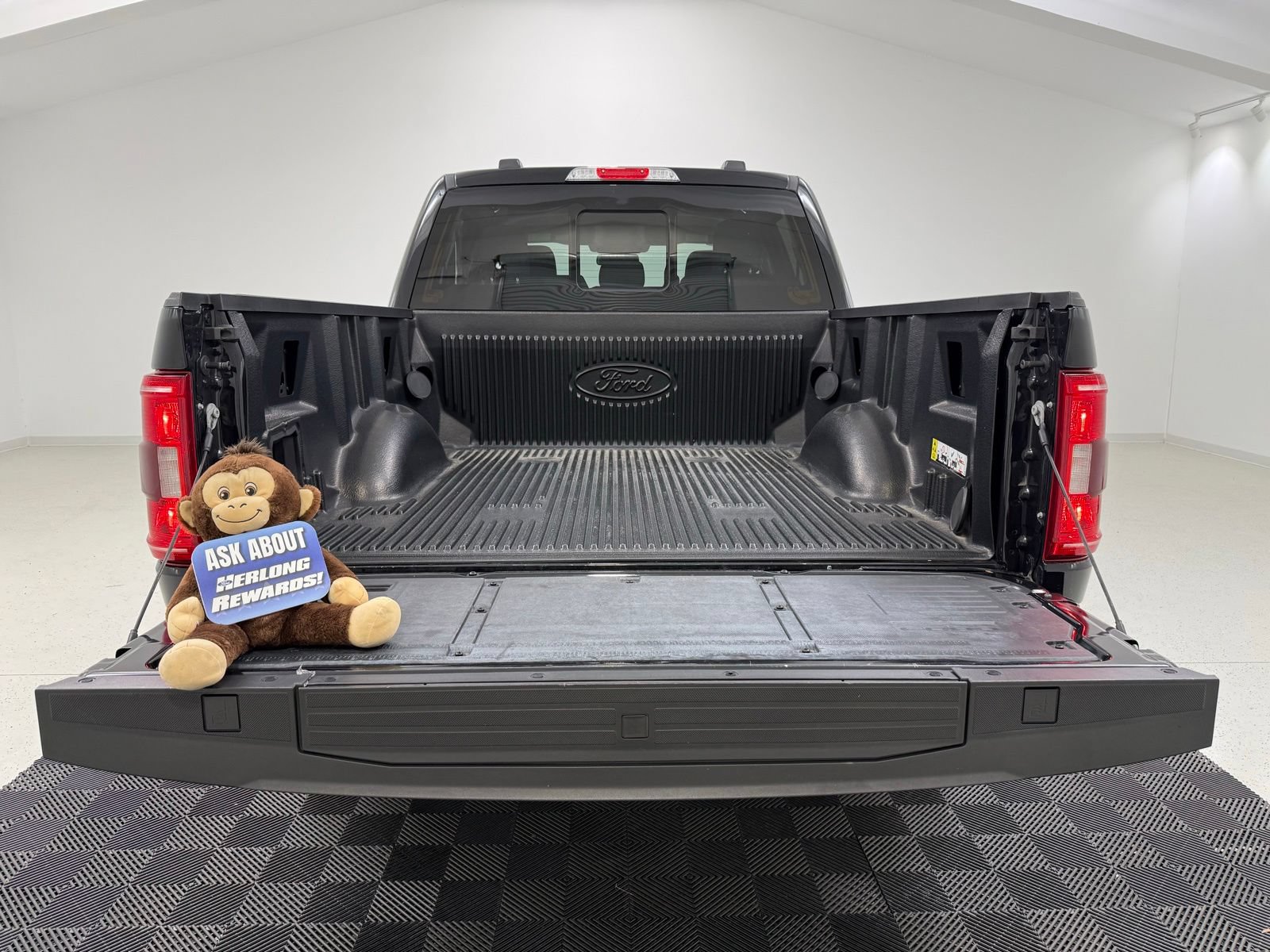 Used 2023 Ford F150 XLT w/ Equipment Group 302A High AWD/4WD image 7