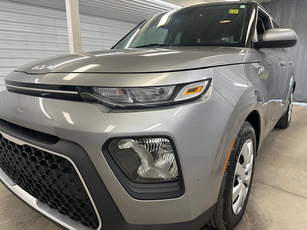 Used 2022 Kia Soul LX FWD image 29