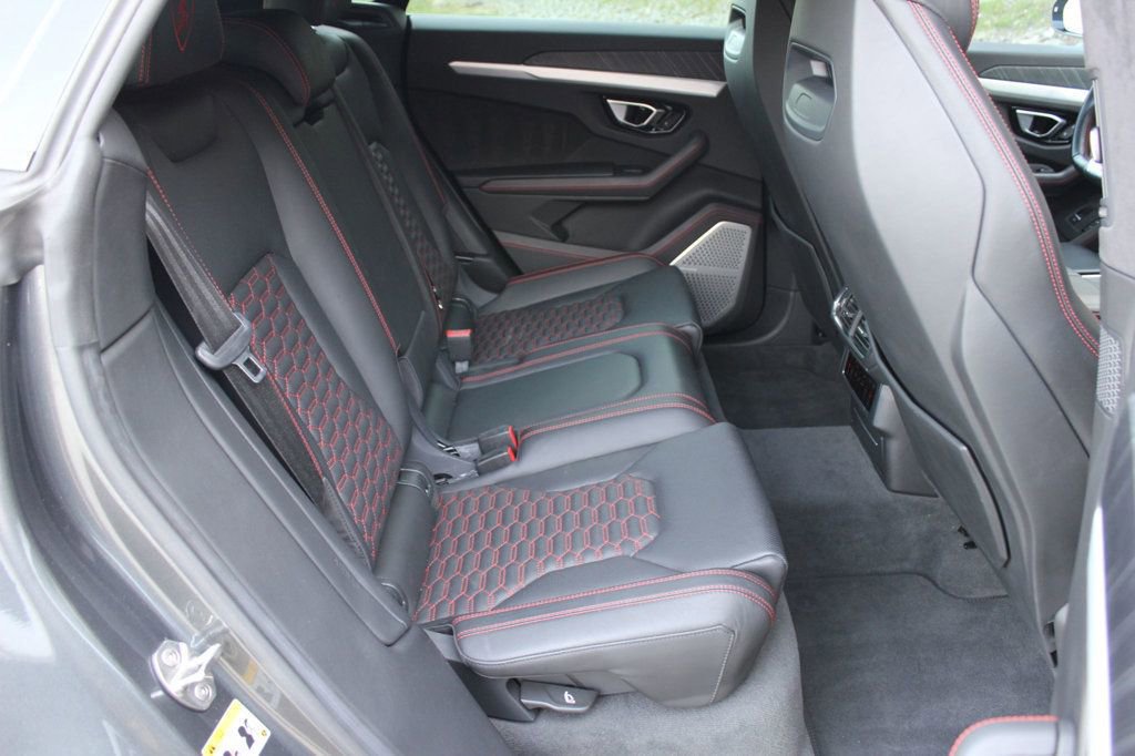 Used 2019 Lamborghini Urus image 32