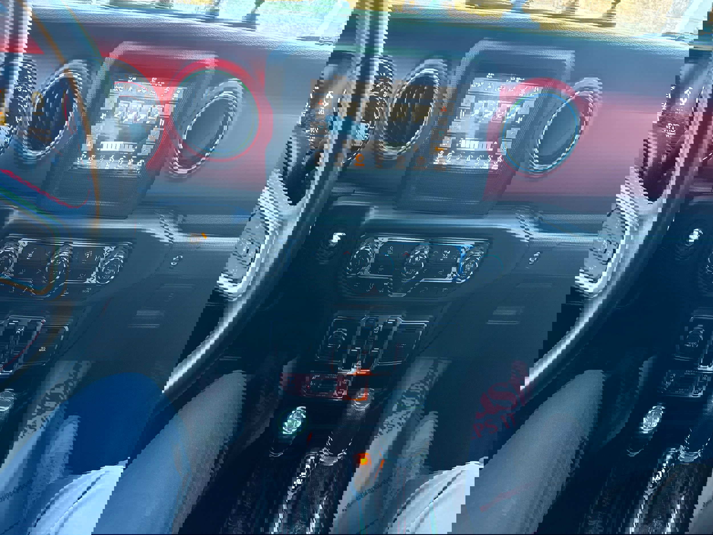 Used 2020 Jeep Gladiator Rubicon image 24