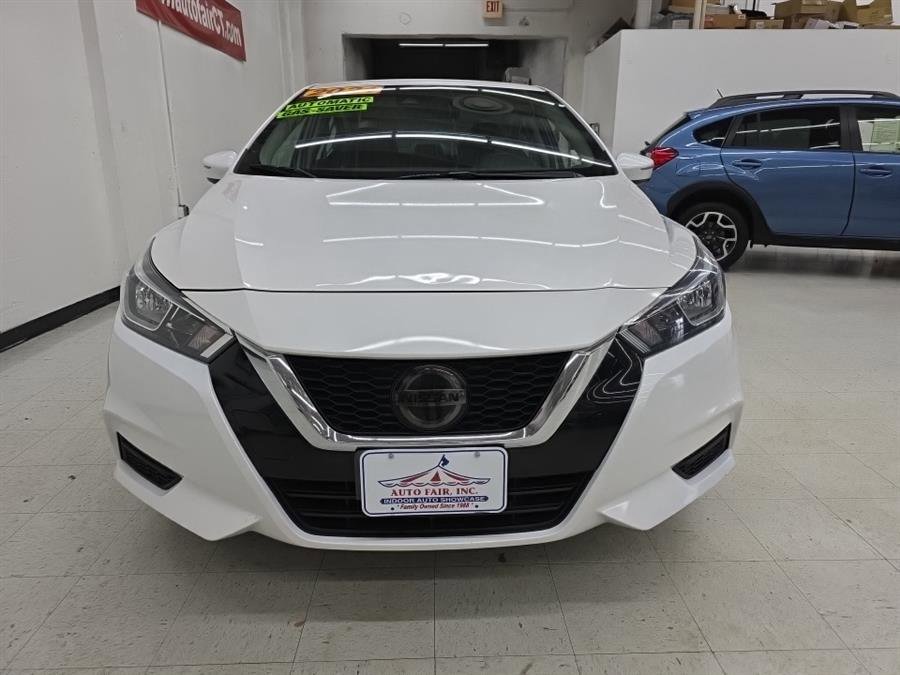 Used 2021 Nissan Versa SV image 2