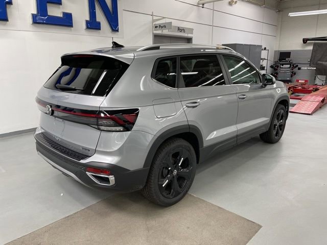 New 2026 Volkswagen Taos SEL AWD/4WD image 4