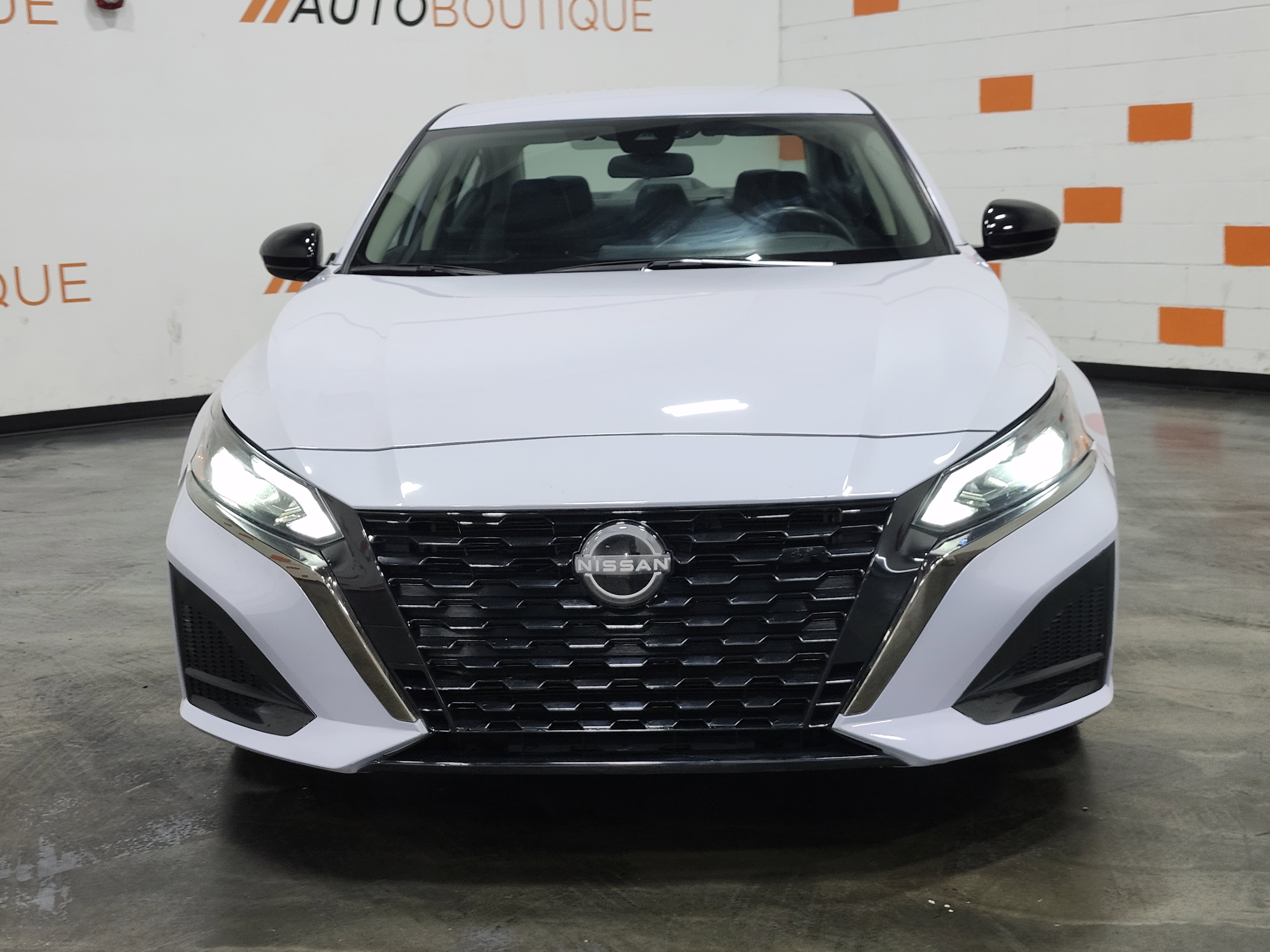 Used 2024 Nissan Altima 2.5 SR image 3