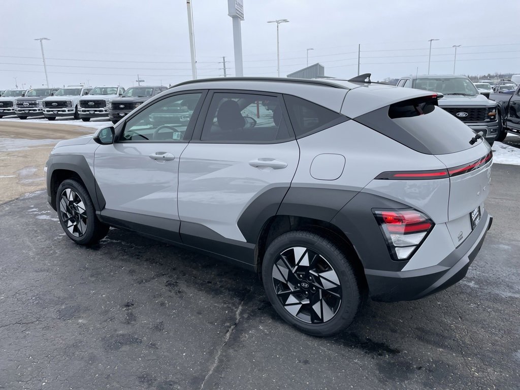 Used 2024 Hyundai Kona SEL image 6