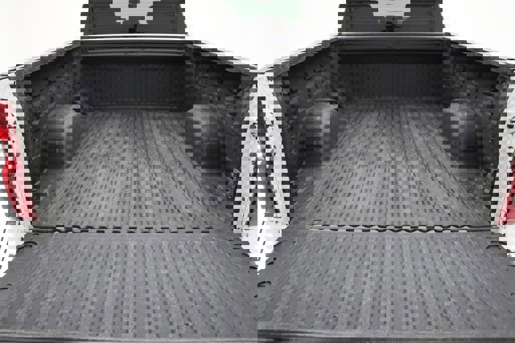 Used 2024 Chevrolet Silverado 1500 Custom image 13