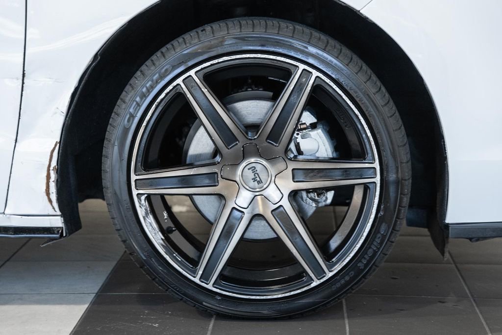 Used 2021 Toyota Sienna XSE image 17