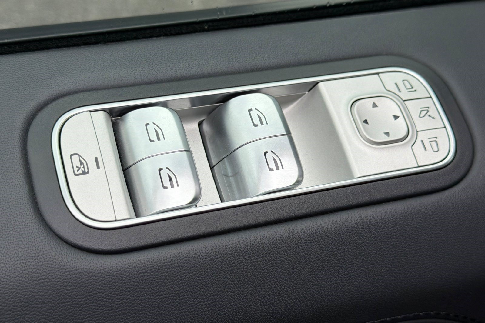 Used 2024 Mercedes-Benz G 63 AMG 4MATIC image 13