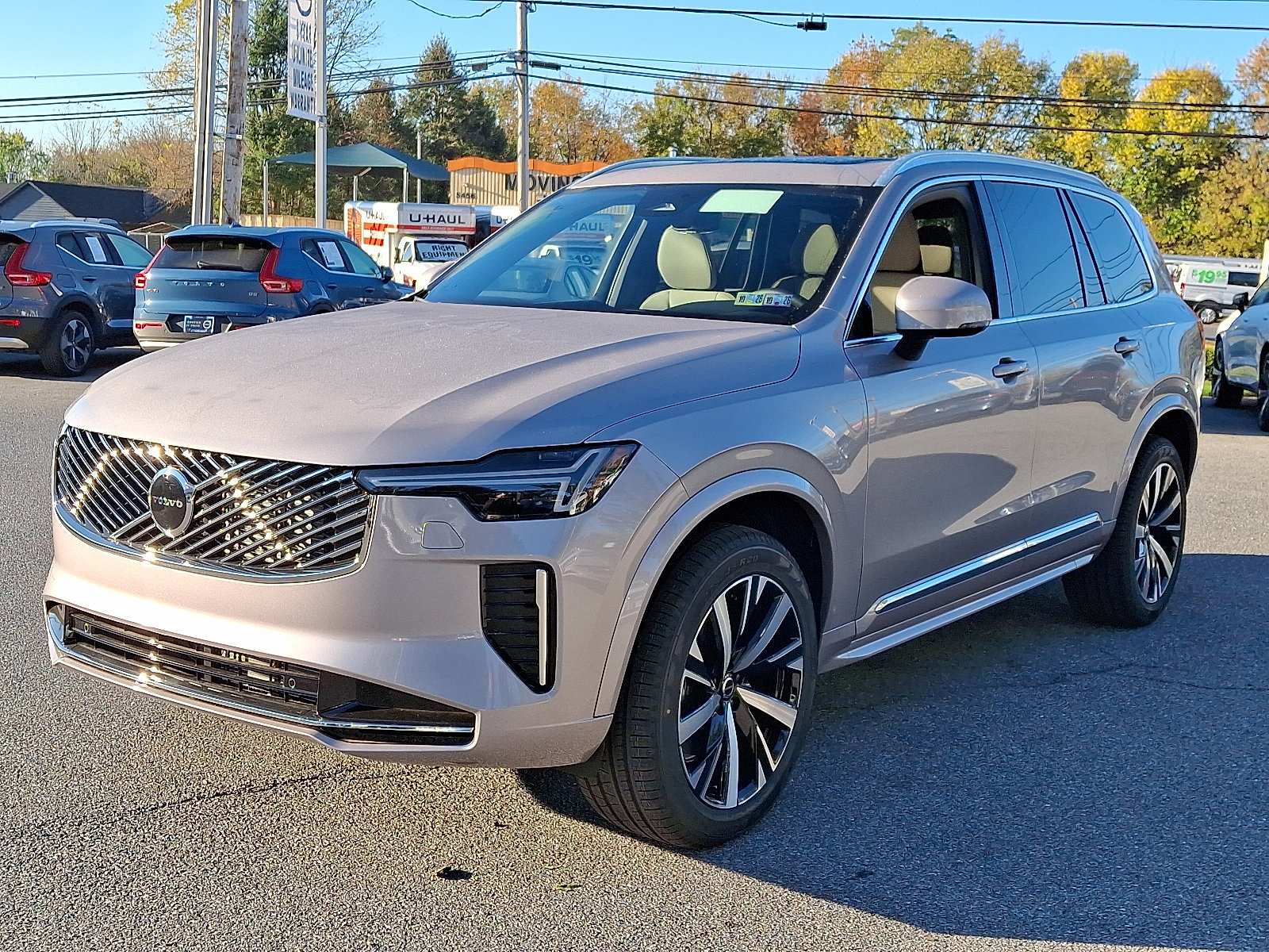 New 2026 Volvo XC90 B6 Core image 2