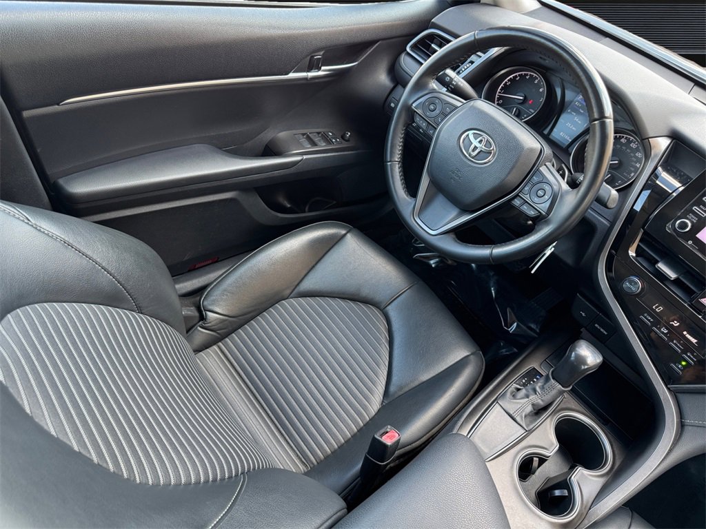 Used 2021 Toyota Camry SE image 15
