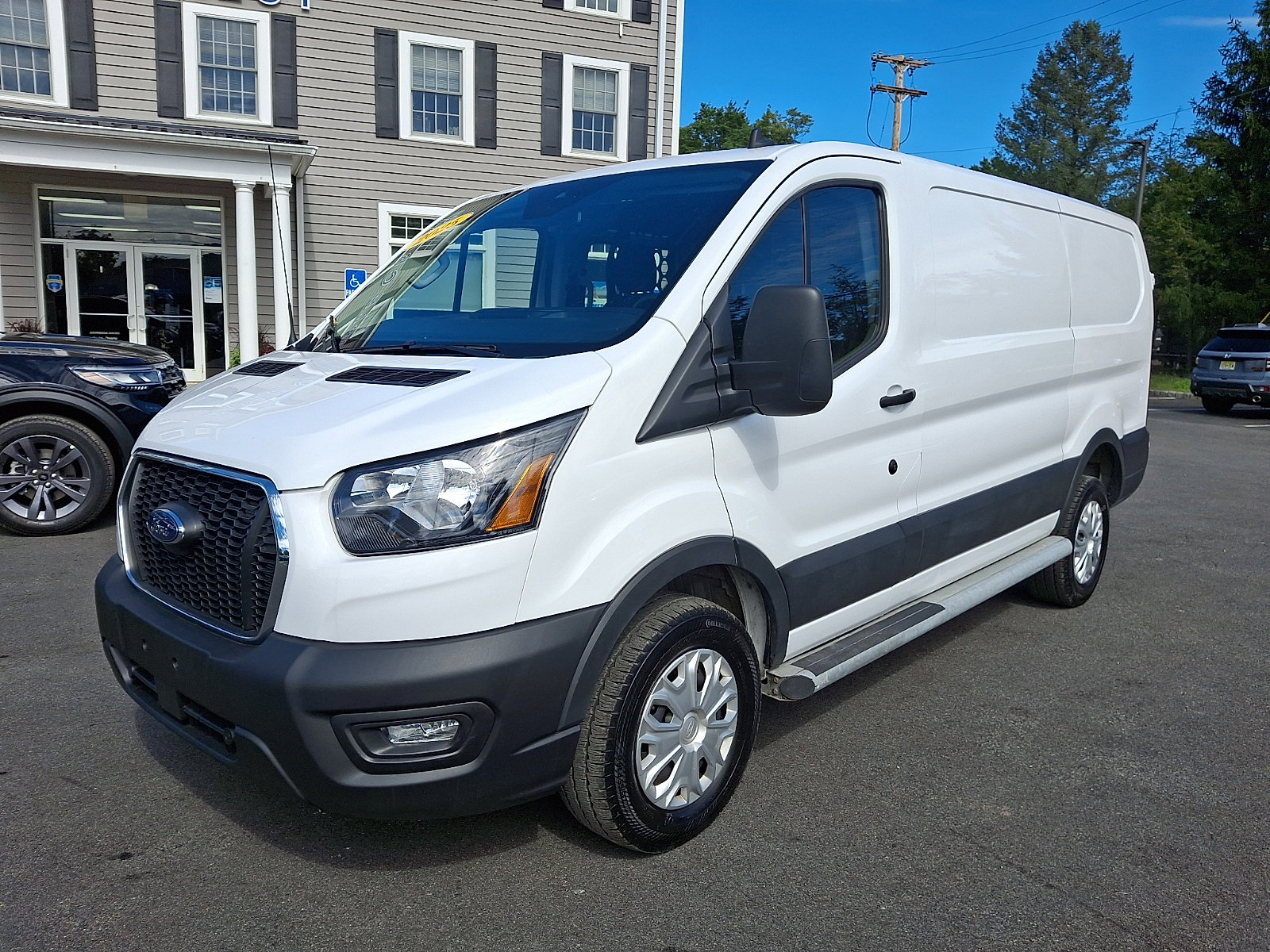 Certified 2025 Ford Transit 250 Low Roof RWD image 1