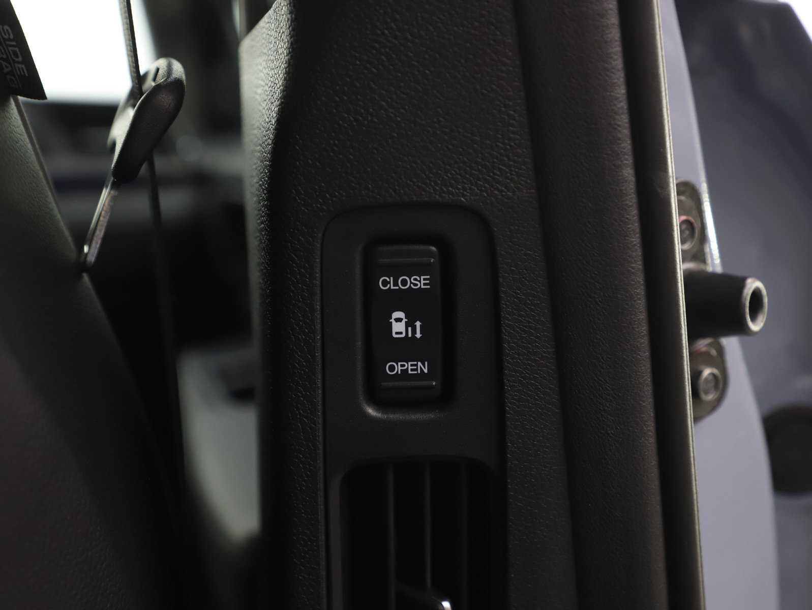Used 2023 Honda Odyssey Elite image 19