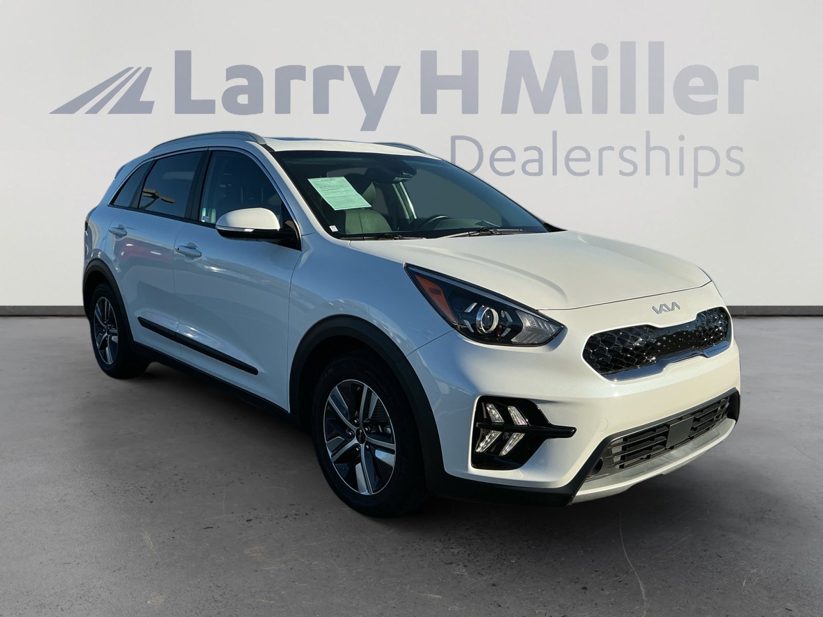Used 2022 Kia Niro EX Premium image 7