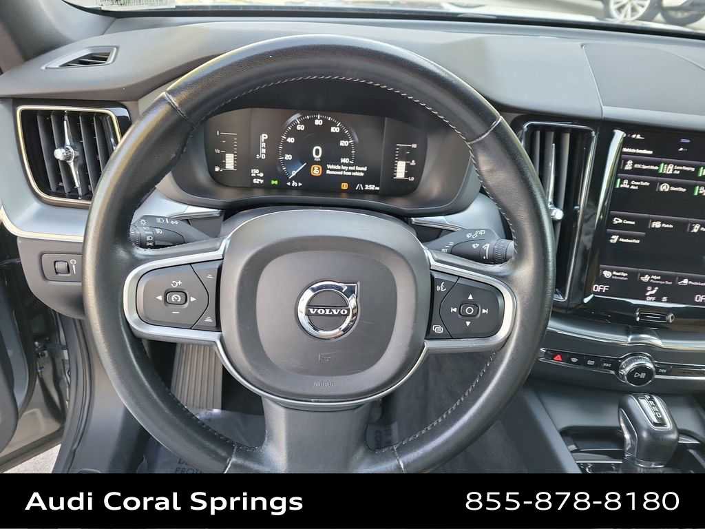 Used 2019 Volvo XC60 T5 Momentum w/ Premium Package image 23