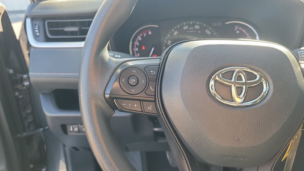 Used 2023 Toyota RAV4 LE FWD image 18
