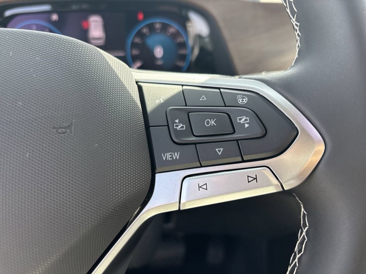New 2026 Volkswagen Atlas SE FWD image 21