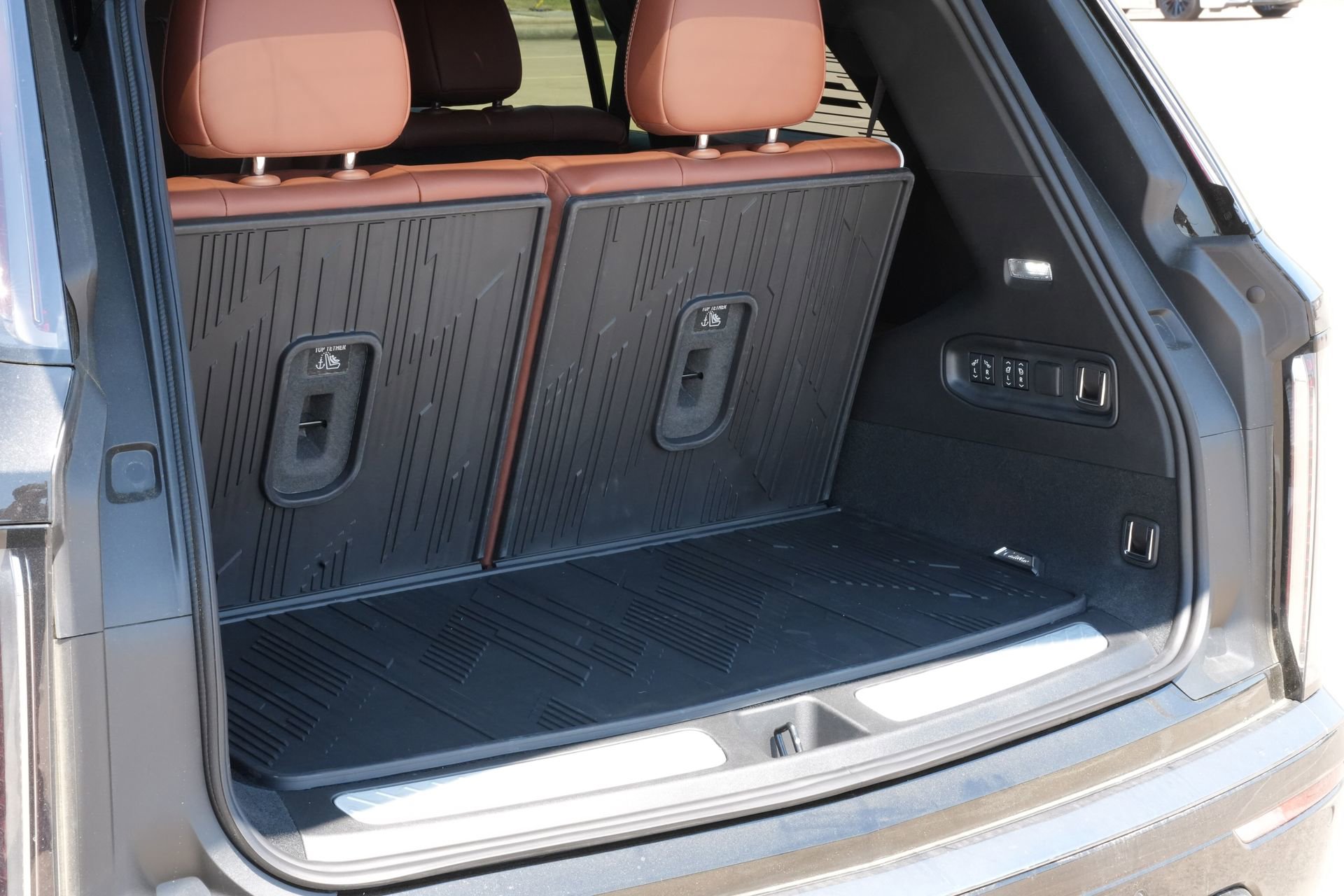 New 2026 Cadillac Vistiq Platinum w/ LPO, Floor Liner Package image 24