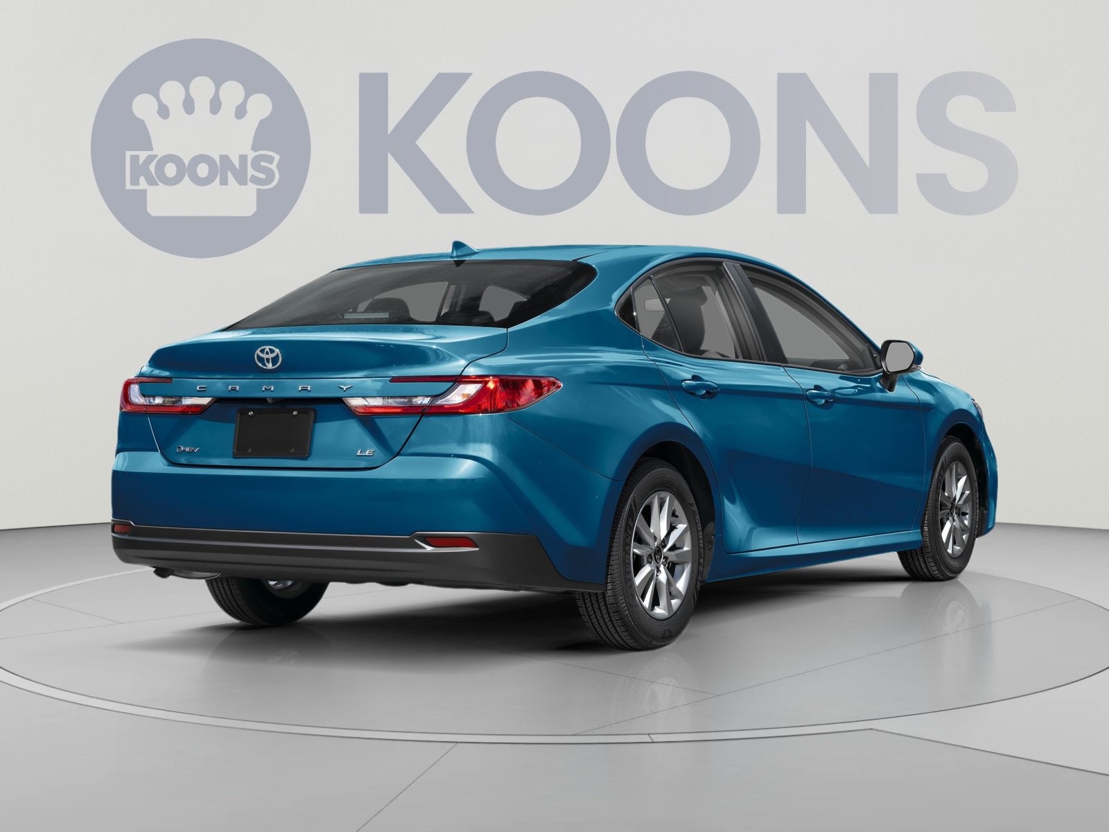 Used 2025 Toyota Camry SE FWD image 2