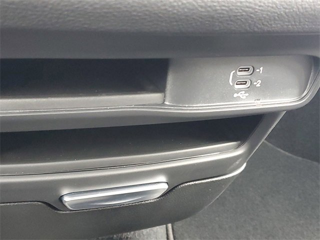 New 2026 Chrysler Pacifica Select image 29