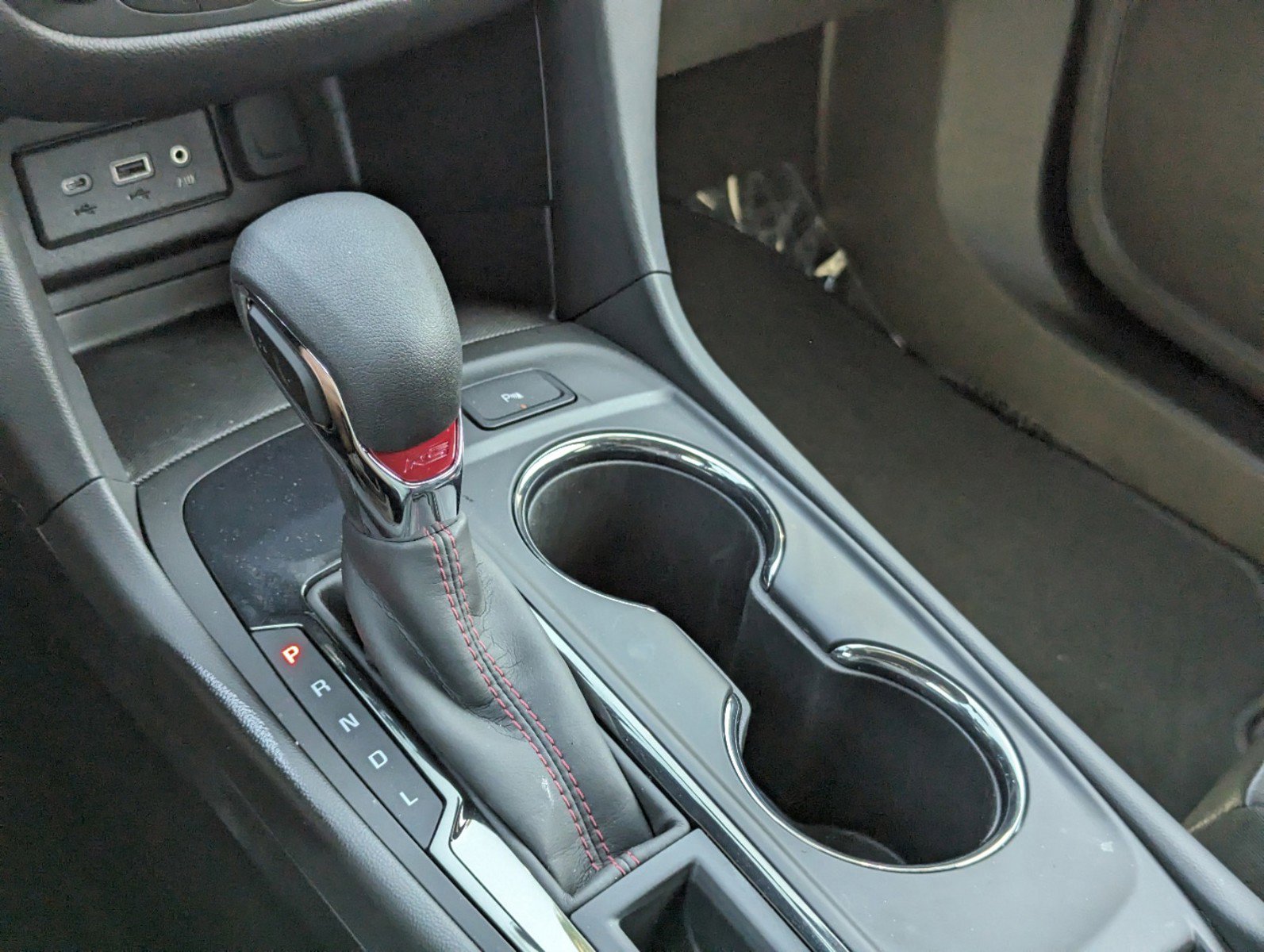 Used 2023 Chevrolet Equinox RS image 32