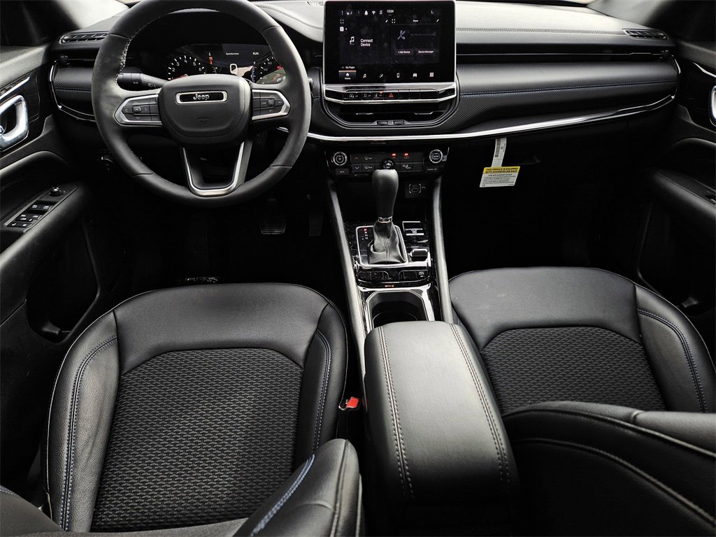 New 2026 Jeep Compass Latitude image 8
