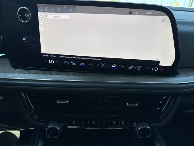 Used 2025 Chevrolet Tahoe High Country AWD/4WD image 21