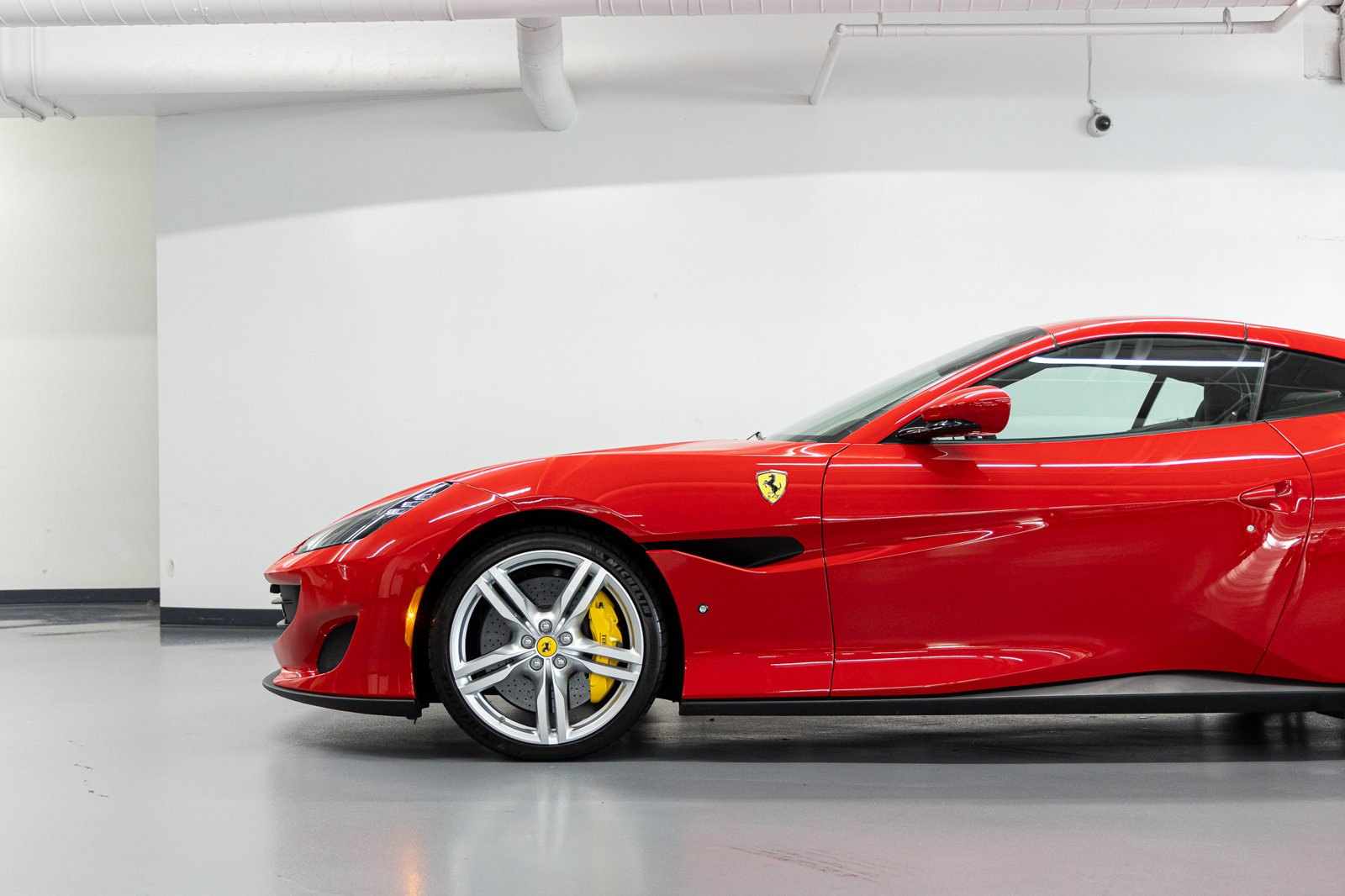 Used 2020 Ferrari Portofino RWD image 18