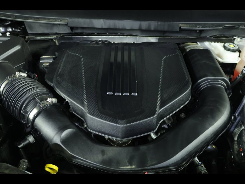 Used 2025 Chevrolet Traverse LT image 21