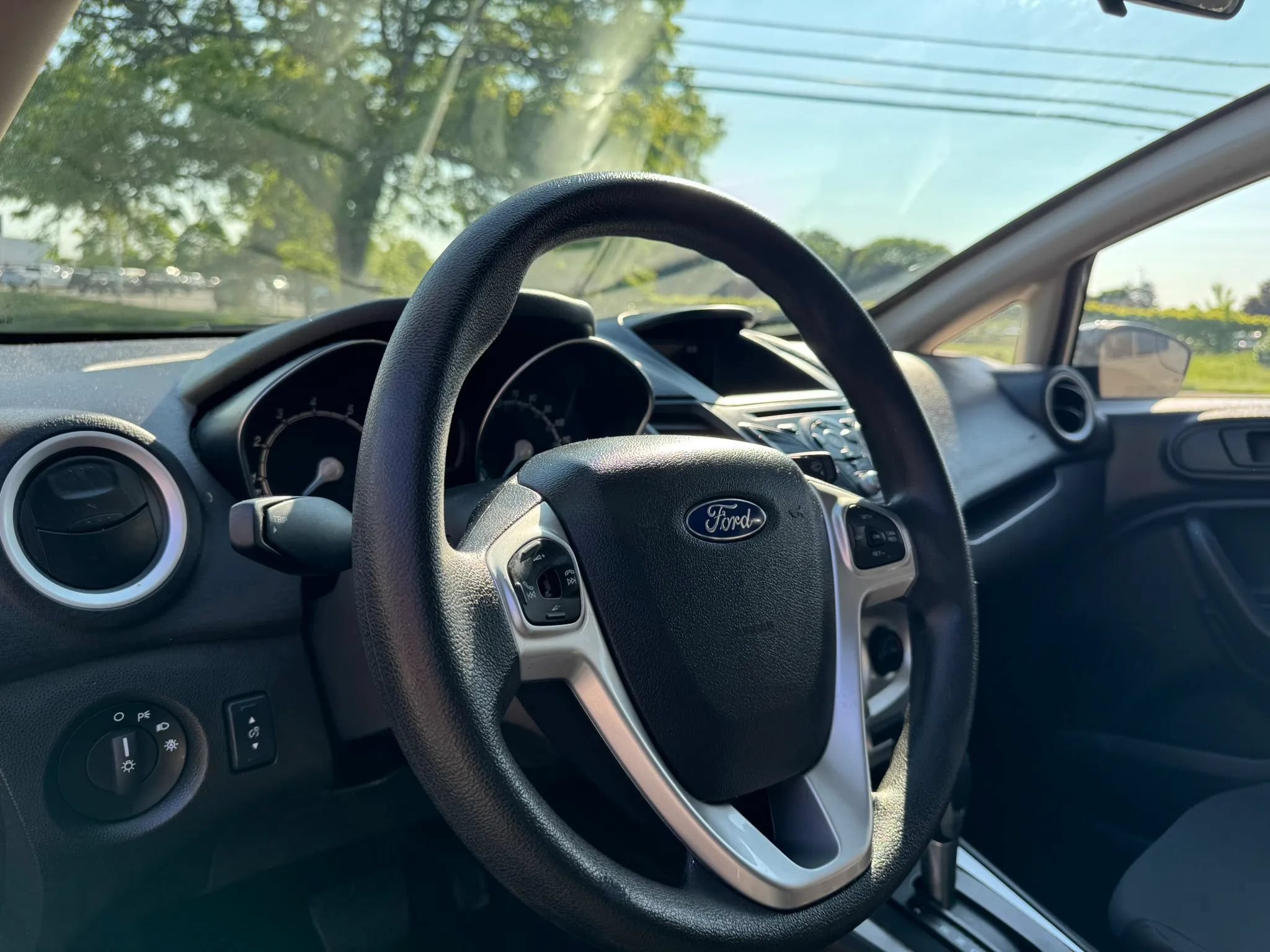 Used 2019 Ford Fiesta SE w/ Cold Weather Package FWD image 22